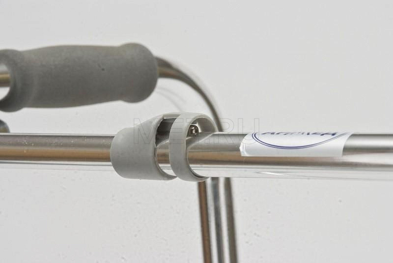 FS912L Ходунки с колёсами на передних опорах