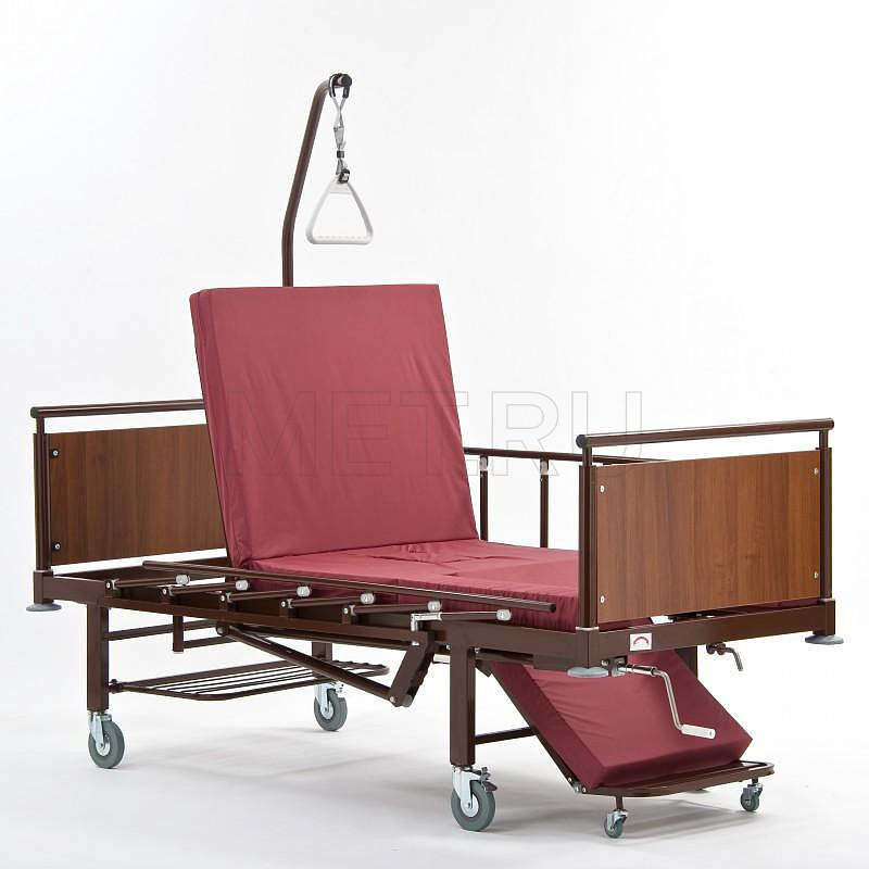 КМФ 942 кардио Кровать кресло  для лежачих больных  с туалетом и столиком, складные ограждения MET