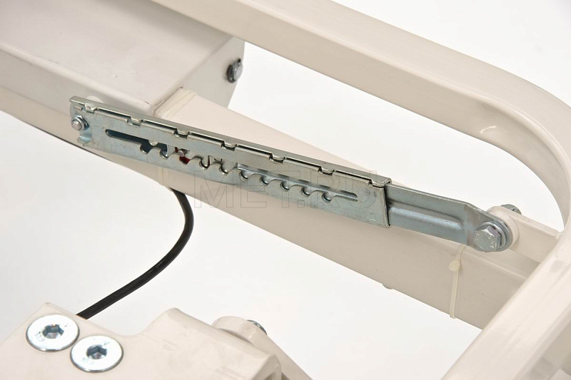 MET TATRA Реанимационная  кровать с ВЕСАМИ на   колоннах- DeWert MET