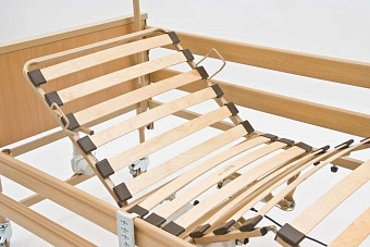 Медицинская кровать с регулировкой высоты, ламели деревянные (Германия)