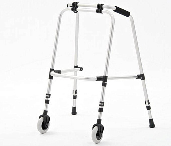 Ходунки многоопорные, с передними колёсами