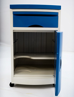 Тумбочка прикроватная  из пластика, на колесах, пластиковая накладка на топе