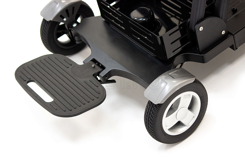 MET Compact Pro 4WS Кресло-коляска с анатомическим сиденьем и системой подруливания 4WS