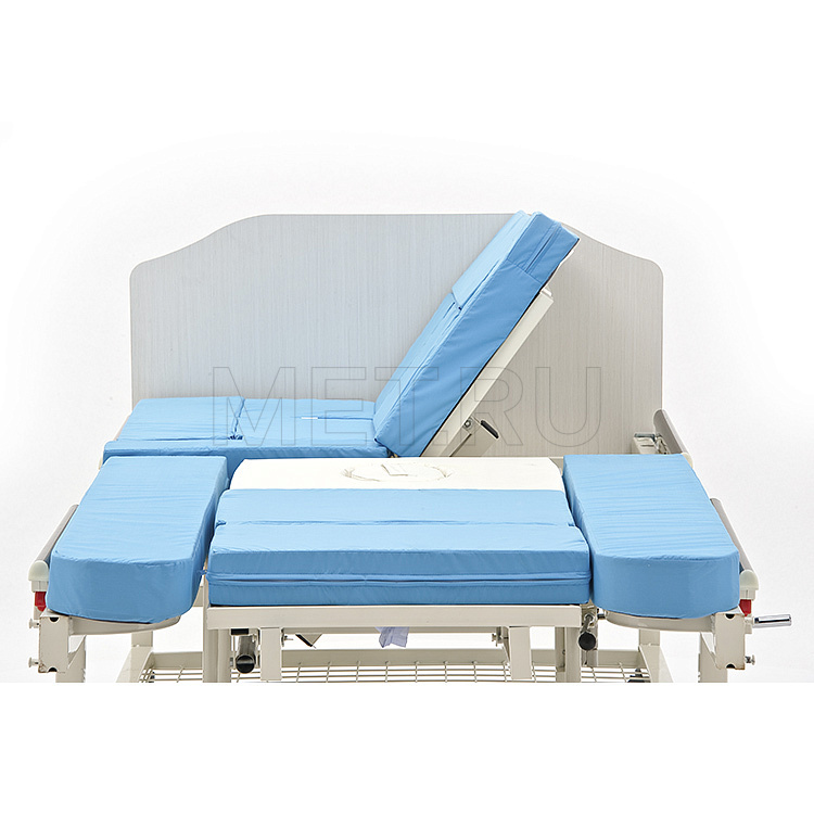 MET INTEGRA Механическая функциональная медициская кровать с  интегрированным креслом-каталкой от производителя