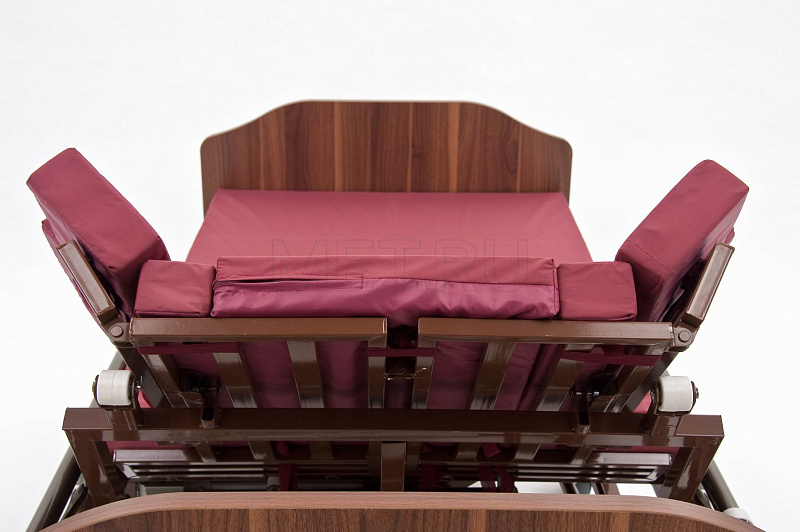 УЦЕНКА МЕТ REMEKS Медицинская кровать для ухода за лежачими больными с  переворотом, туалетом и матрасом