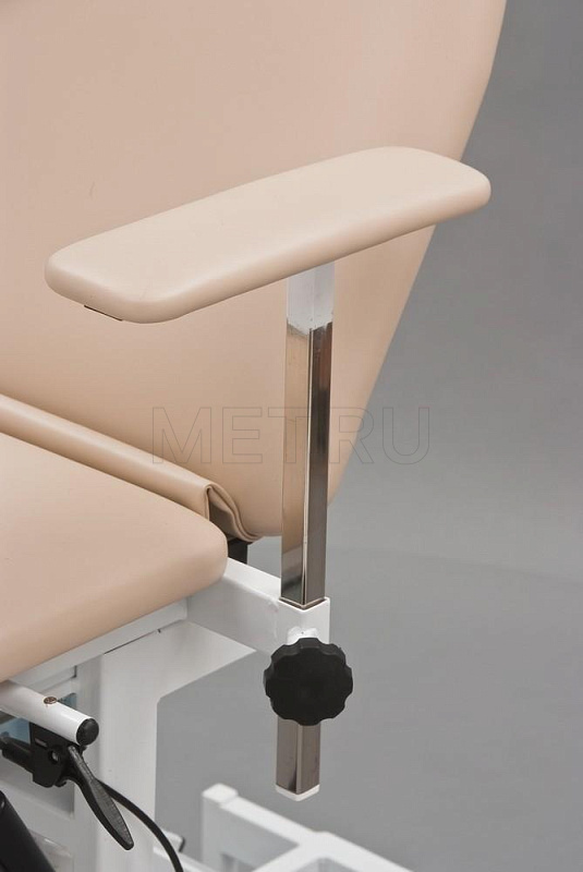  Гинекологическое кресло на гидроприводе, бежевое MET