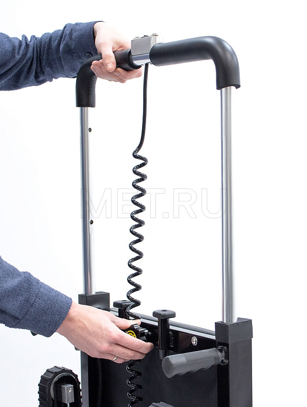 MET LIFTER 2 Кресло-коляска с электроприводом и лестничным подъемником 