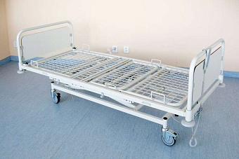 Функциональная кровать для удовлетворительных и среднетяжелых пациентов