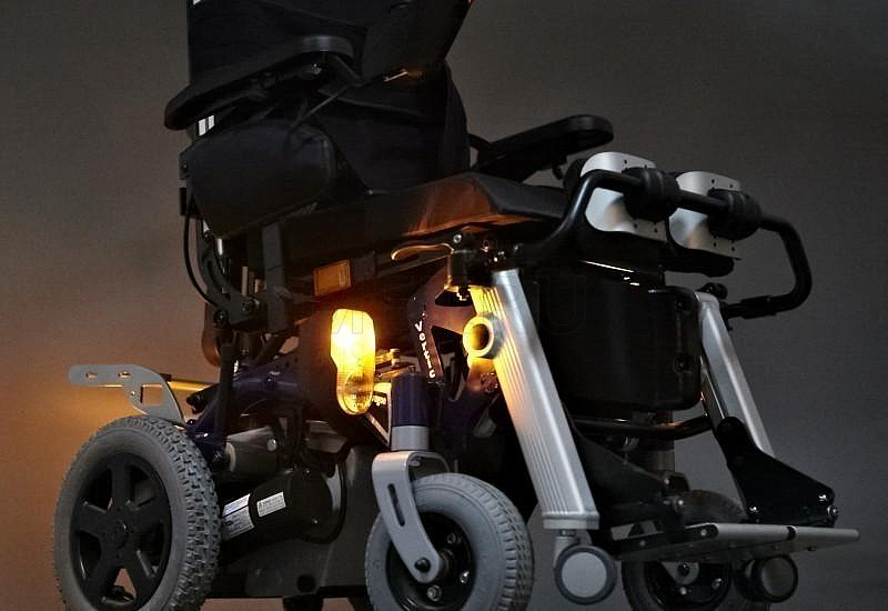 Invacare DRAGON Кресло-коляска с электроприводом и вертикализатором МЕТ