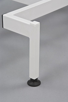 Гинекологическое кресло  с регулировкой высоты бежевое, на электроприводе