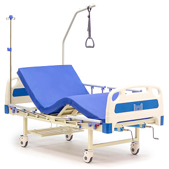 Функциональная кровать с винтовыми регулировками ложа и четырьмя боковыми ограждениями