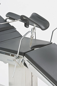 Операционный стол с гидравлической регулировкой высоты