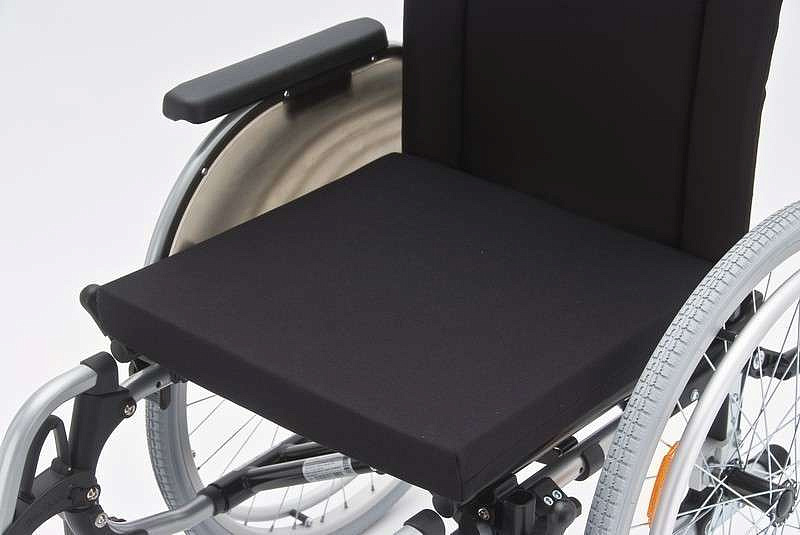 Otto Bock START ЛИТЫЕ КОЛЕСА Кресло-коляска комнатное с шириной сиденья 50,5 см от производителя