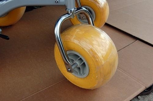 CF01-9100 TRITON Пляжное кресло-коляска MET