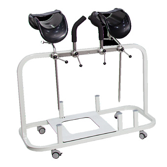 Акушерская кровать с телескопическими колоннами