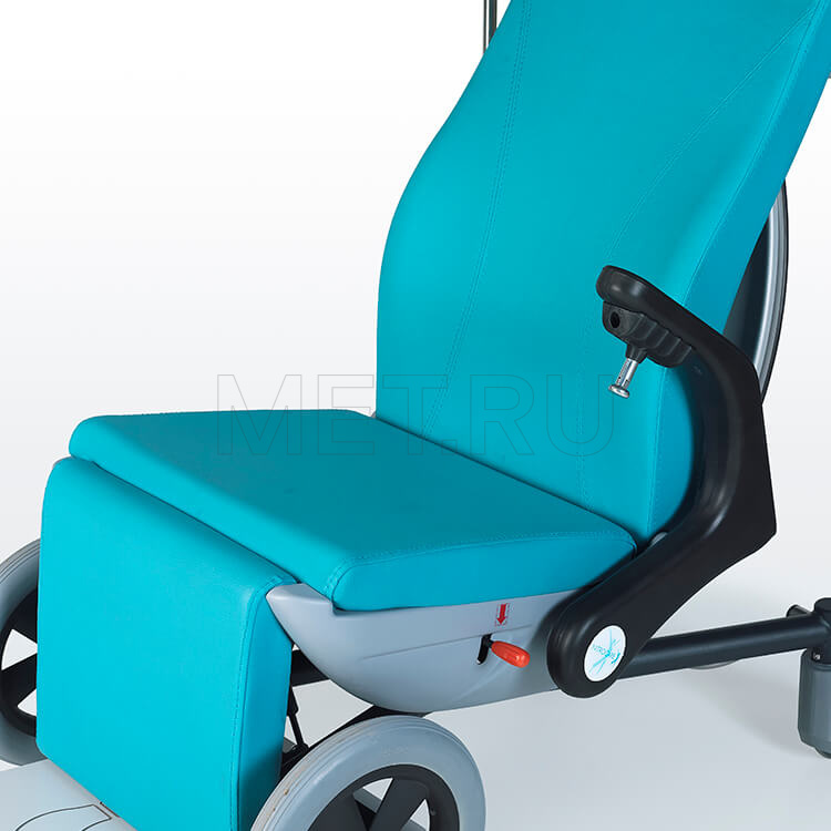 MET B-CARE Кресло гериатрическое