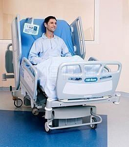 AvantGuard 1600 Функциональная кровать реанимационного класса с функцией Easy Chair MET