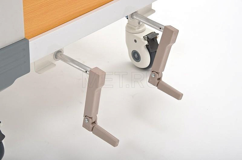 E-8 Кровать четырехсекционная с винтовыми регулировками, с бок. ограждениями и штангой от производителя