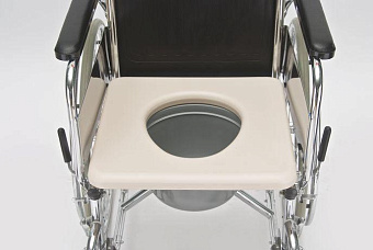 Инвалидное кресло с туалетным устройством