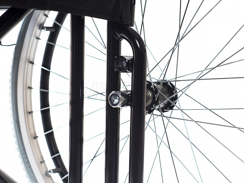 Колеса задние, регулируемые по высоте Ortonica BASE 125 ПНЕВМО Кресло-коляска с шириной сиденья 54 см