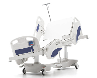 Реанимационная кровать с телескопическими колоннами и латеральным наклоном.