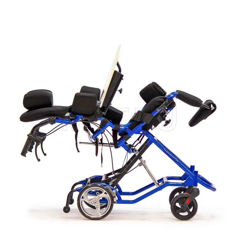 MET DETIT Механическое кресло-коляска детское MET