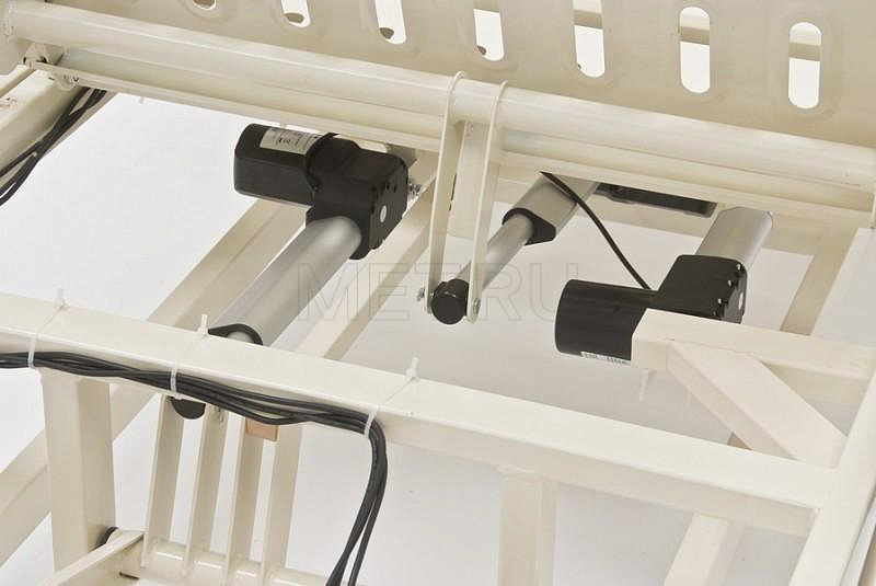 DB-6 Четырехсекционная функциональная кровать с электроприводом MET