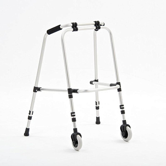 Ходунки многоопорные, с передними колёсами