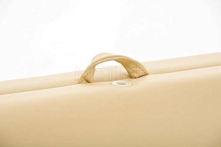 Рукоятка для переноски Med-Mos JF-AY 01 Массажный стол складной двухсекционный на деревянном каркасе, кремовый МЕТ