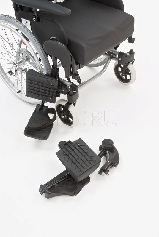Invacare REA AZALEA Кресло-коляска комфортное, для пользователя средней комплекции МЕТ