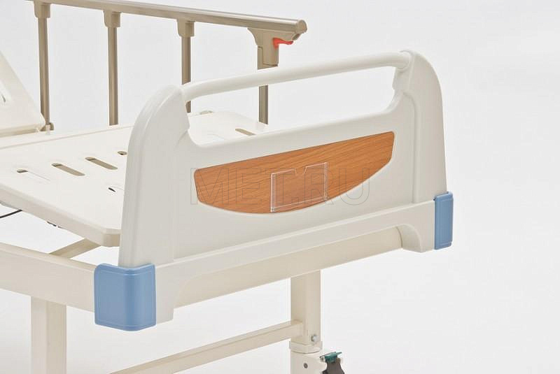 DB-7  (Дельта-7) Четырехсекционная кровать для лежачих больных с электроприводом MET