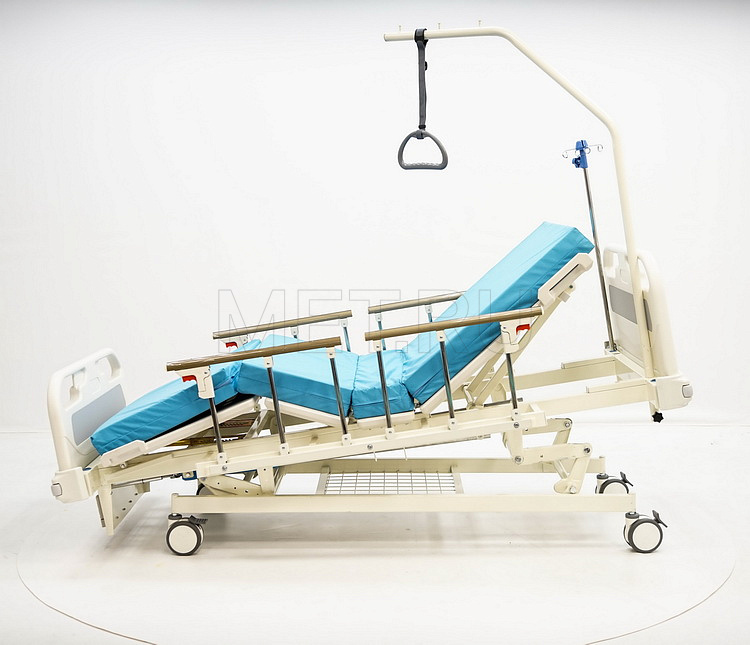 MET ЛЕГО-М5 Пяти-функциональная медицинская кровать с механическими регулировками