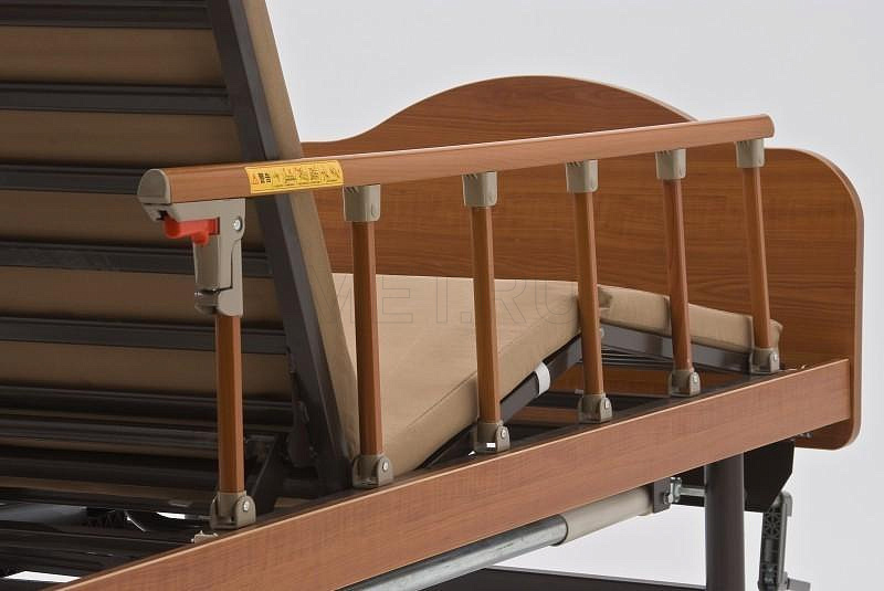 УG-5 Кровать с туалетом для лежачих больных. Снята с производства - вместо нее кровать УG-5 NEW МЕТ