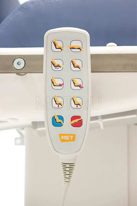 МЕТ GK 05   Универсальное гинекологическое и проктологическое кресло с электроприводом, платформой для аксессуаров и стулом для врача МЕТ