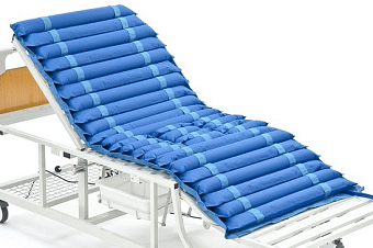 Бесшумный противопролежневый трубчатый матрас с отверстием для туалета