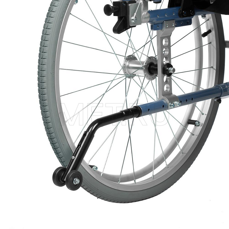 Delux 550 Delux 550 Инвалидное кресло-коляска с регулируемой спинкой (ширина сиденья 40,5 см) от производителя