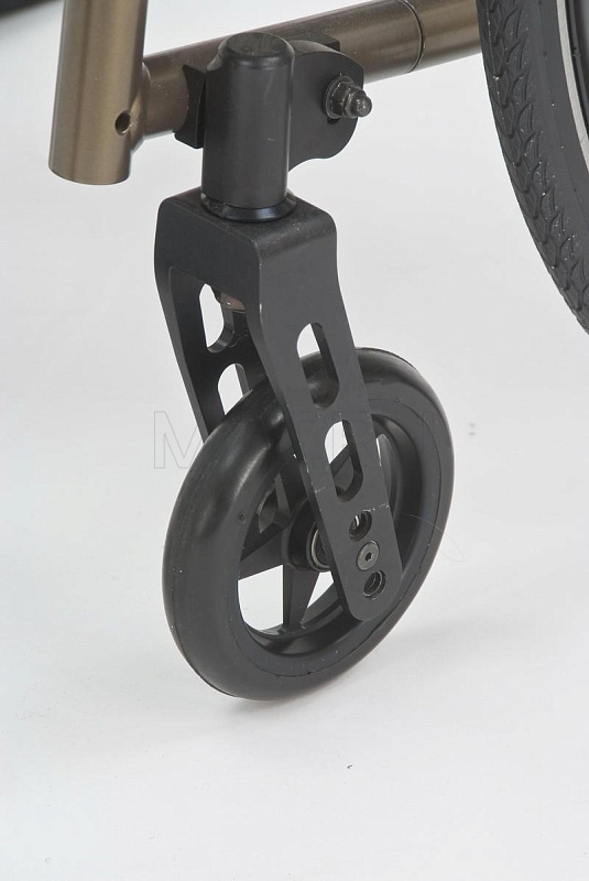 Kuschall Compact, Швейцария Kресло-коляска активного типа МЕТ