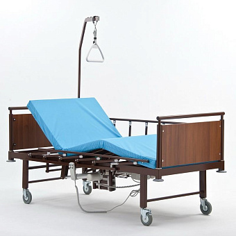 Кровать электрическая медицинская c электроприводным туалетом.