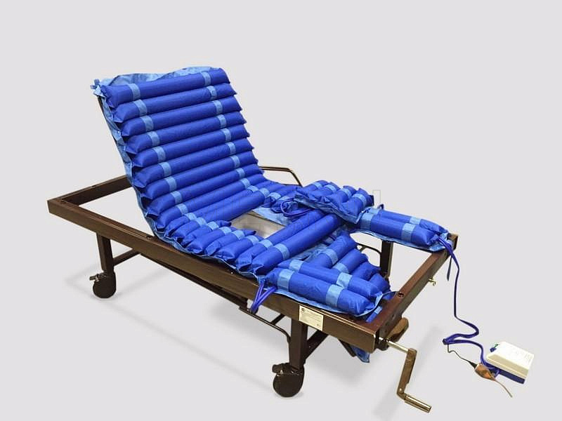 MET BASIC-200 Бесшумный противопролежневый трубчатый матрас с отверстием и доп.секцией MET