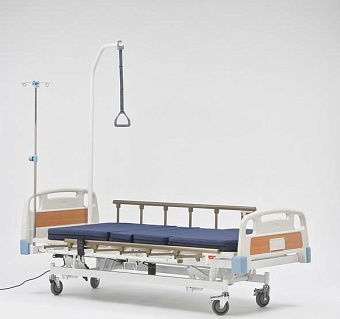 Кровать медицинская трёхфункциональная с электрическими приводами