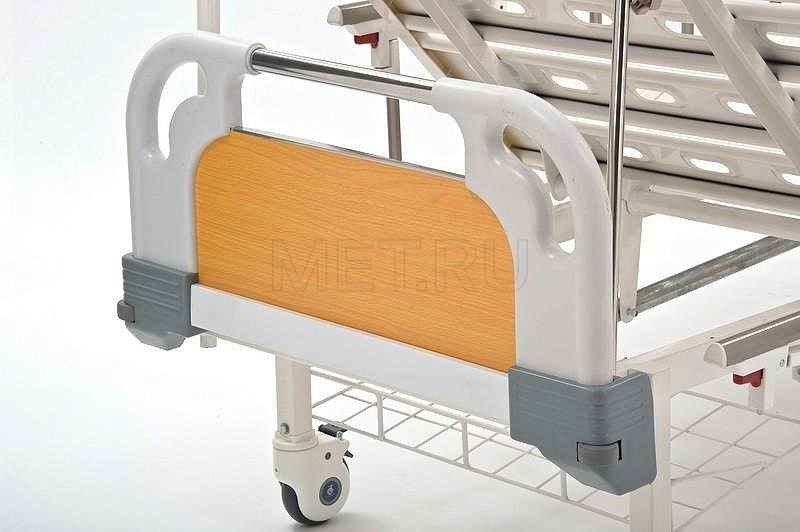 E-8 Кровать четырехсекционная с винтовыми регулировками, с бок. ограждениями и штангой MET