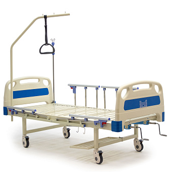 Функциональная кровать с винтовыми регулировками ложа и четырьмя боковыми ограждениями