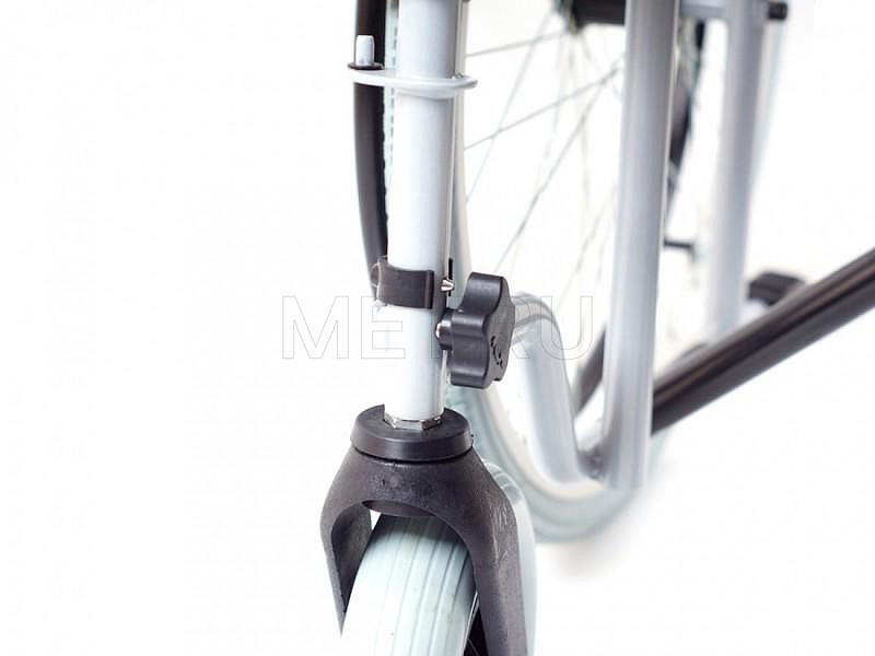 Ortonica BASE 110 Кресло-коляска комнатное, с цельнорезиновыми колёсами и сиденьем шириной 46 см МЕТ