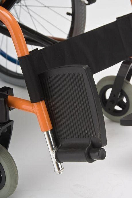 FS 980LA Кресло-коляска узкая