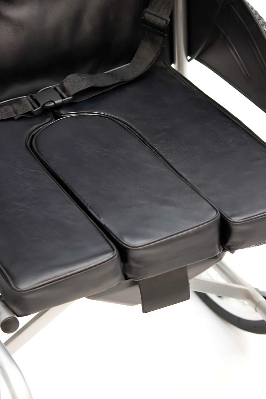 MET STADIK 200 WC Кресло-коляска с санитарным оснащением MET