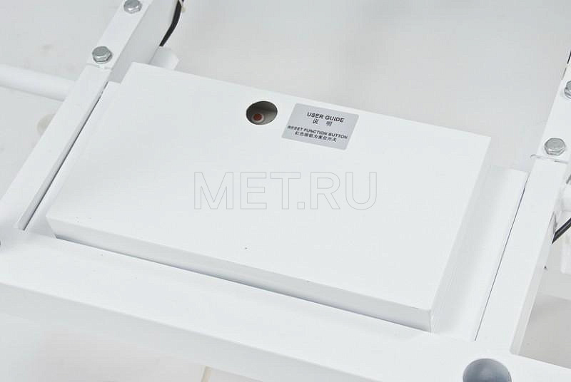 RS 301 Кровать медицинская с электроприводом регулировки секций MET