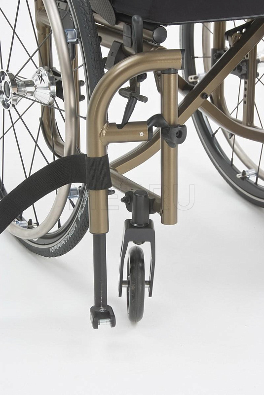 Kuschall Compact, Швейцария Kресло-коляска активного типа