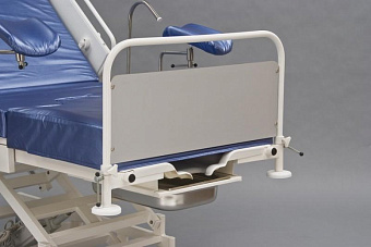 Кровать для родовспоможения с регулировкой высоты на электроприводе