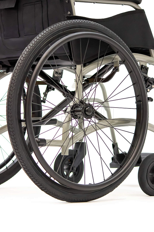 MET FLY 300 Кресло-коляска инвалидная алюминиевая, облегченная МЕТ