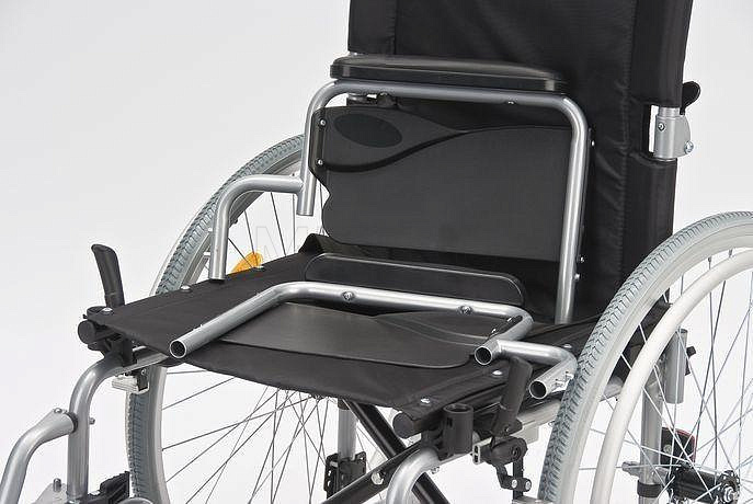 Н001-43 Кресло-коляска облегченное, без транзитных колес, различные типоразмеры MET